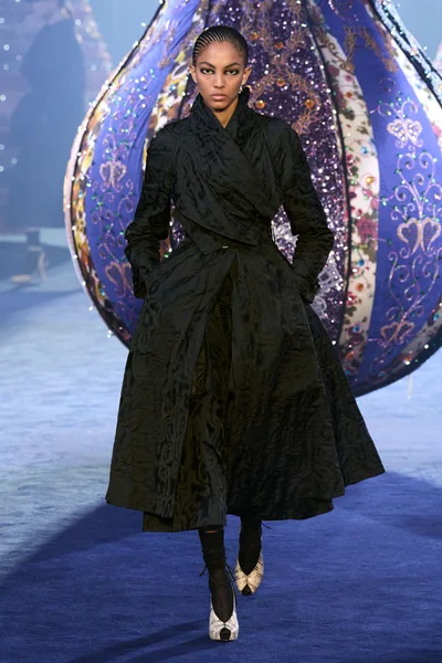 Look 37